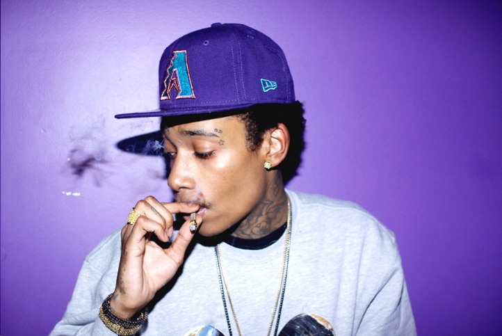 New Music!! Wiz Khalifa “Rich People” Freestyle