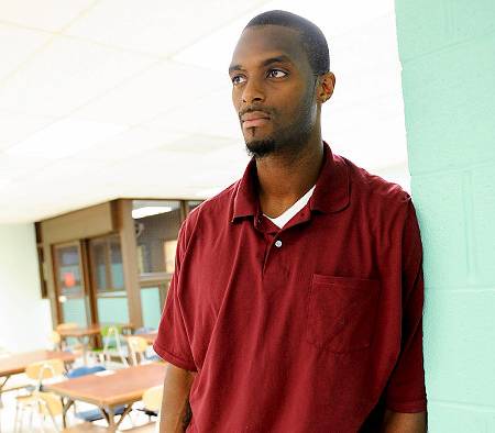 TALK ABOUT IRONY!! Plaxico Burress Plans to Lobby for Gun Control