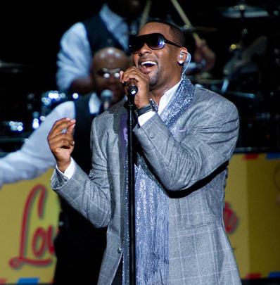 Is R.Kelly’s Chicago Mansion in Foreclosure Trouble?