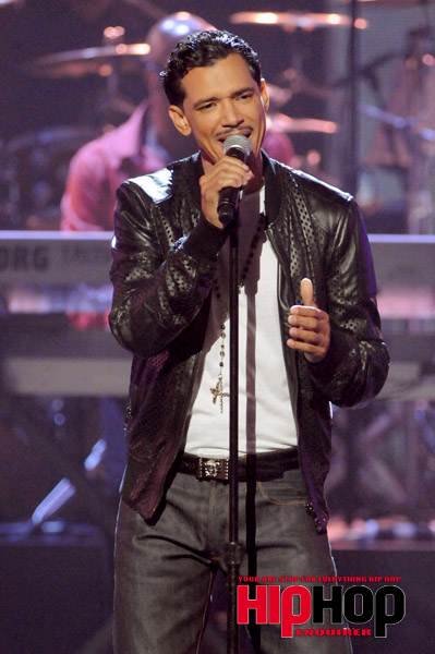 Exclusive: El Debarge Shuts Down Center Stage in Atlanta with Epic Performance