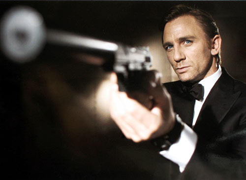 Wowzer! Hollywood Actor Daniel Craig (James Bond) Says @Rihanna Would Make A Better “Bond Girl” Than @Beyonce