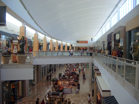 Breaking News: Gunfire Unfolds outside Chandler Fashion Mall (story developing)