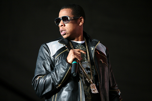 Jay Z Caught with Another Woman At Gas Station Without Beyonce & His Security – (Video Inside)