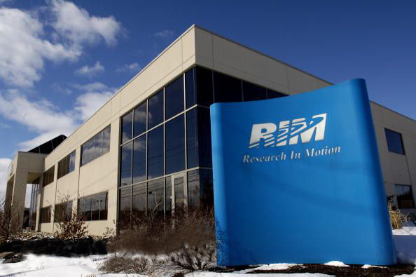 The Pentagon Cancels @BlackBerry’s Exclusive Contract And Opens Bidding Up To @Apple & @Google.