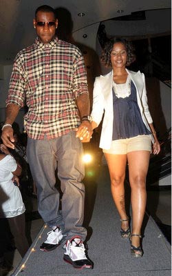 Somebody’s Getting a Ring.. Lebron James Pops the Question to High School Sweetheart
