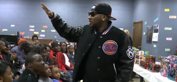 Hip Hop Santa Arrives! @YoungJeezy Gets In the Holiday Spirit & Gives Out Toys in Macon, GA (Video Inside)