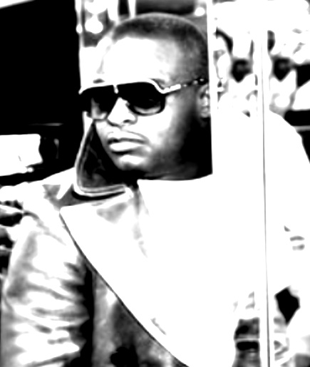 Celebrity Spotlight – Robert Flood Hip Hop’s Fashion Icon (live video)