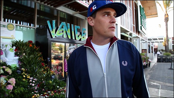 West Coast Dj Goes Viral on Whole Foods (Hilarious)