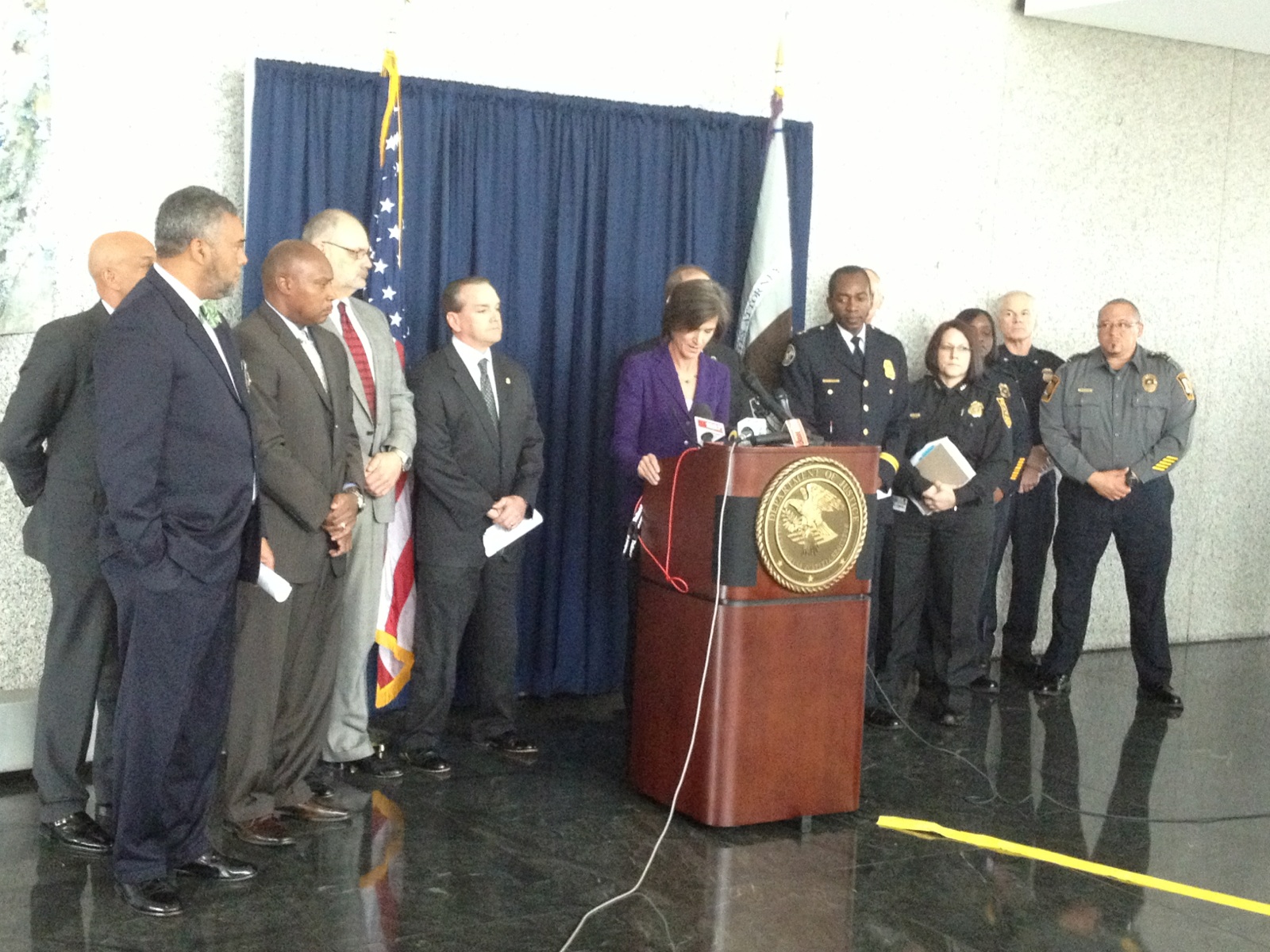 Breaking News Update: 10 Police Officers Arrested By The FEDS For Protecting Drug Dealers and Gang Members