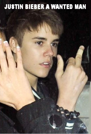 Justin Bieber Allegedly Assaults Paparrazi and Now is Wanted By LA Sheriffs