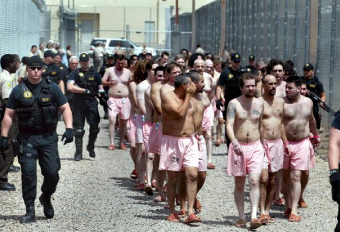 Arizona male Inmates are required to wear pink underwear
