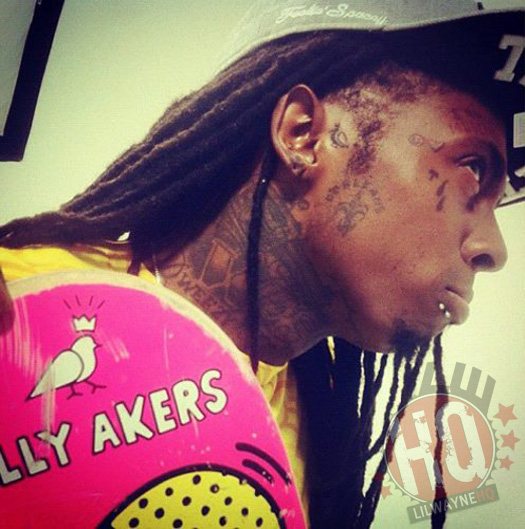 lil-wayne-face-neck-tattoo19