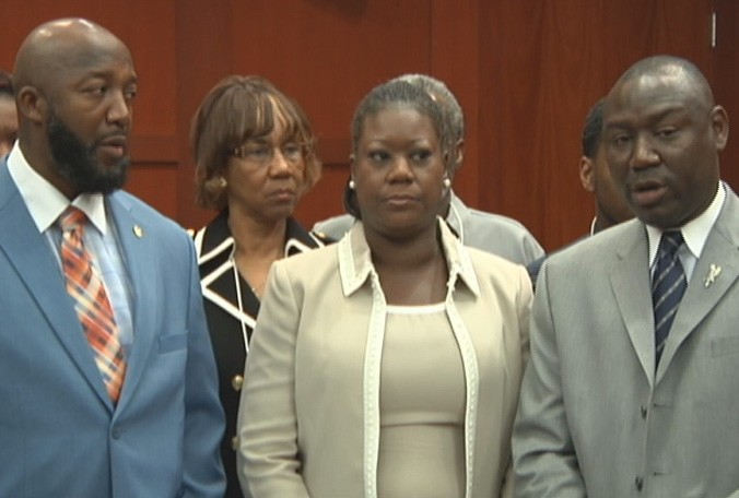 Breaking: Opening Statements in the George Zimmerman Trial Begins Within Minutes (Live Reporting)