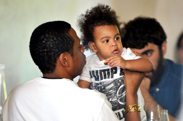 New Bill Passed Protects Celebrity Children From Paparazzi Photos