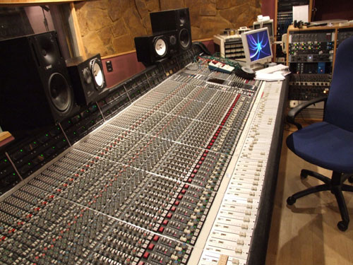 Chart-Topping Songwriters & Producers Convene for Industry Lock-In