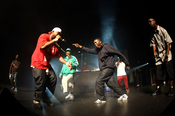 Wu-Tang Forever! The 90s Rap Group Performs in Sydney, Australia!!
