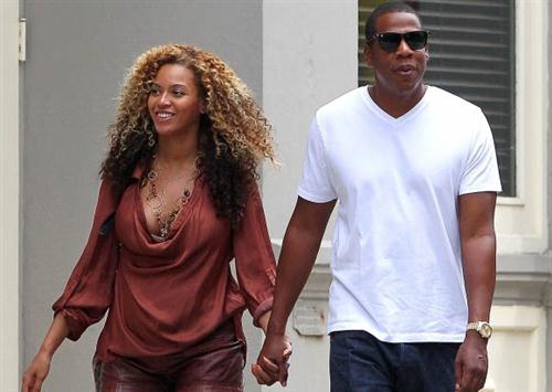 Beyonce’s Baby Blue Controversy.. Officials Investigate Treatment of Hospital’s Other Families