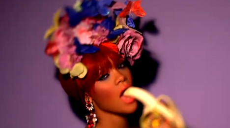 Well Damn!! Rihanna Fire Shots at Celebrity Blogger Sandra Rose!