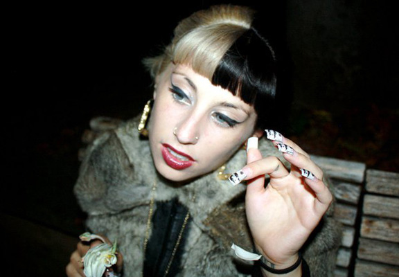 “Gucci,Gucci” Rapper @KREAYSHAWN Talks Politics at the VMAs